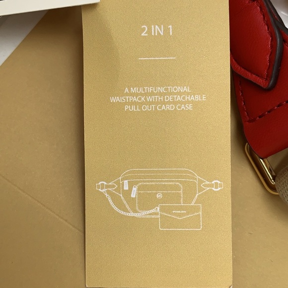 MICHAEL KORS
Maisie Large Pebbled Leather 2-in-1 Sling Pack
Bright Red
NWT - Picture 13 of 16